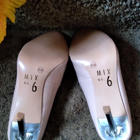 Women's Mix No 6 Danyah Pump - Picture 8 of 9